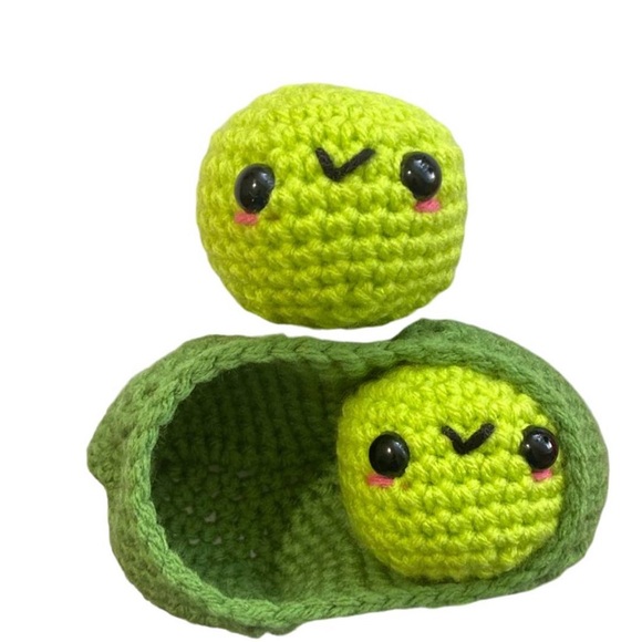Two peas in a pod kawaii crochet plush fidget toy amigurumi - Picture 2 of 2